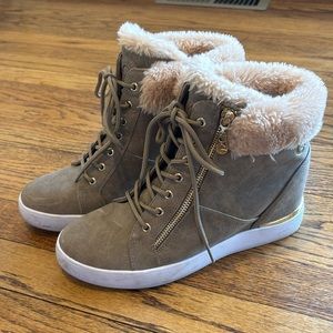 Heel Lace Up Wedge Booties with Fur Trim and gold zipper accent